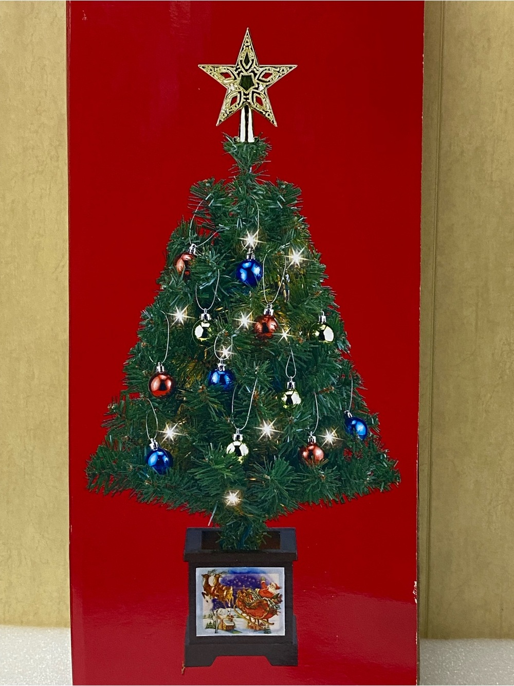Pre-lit Christmas Tree with Star Topper